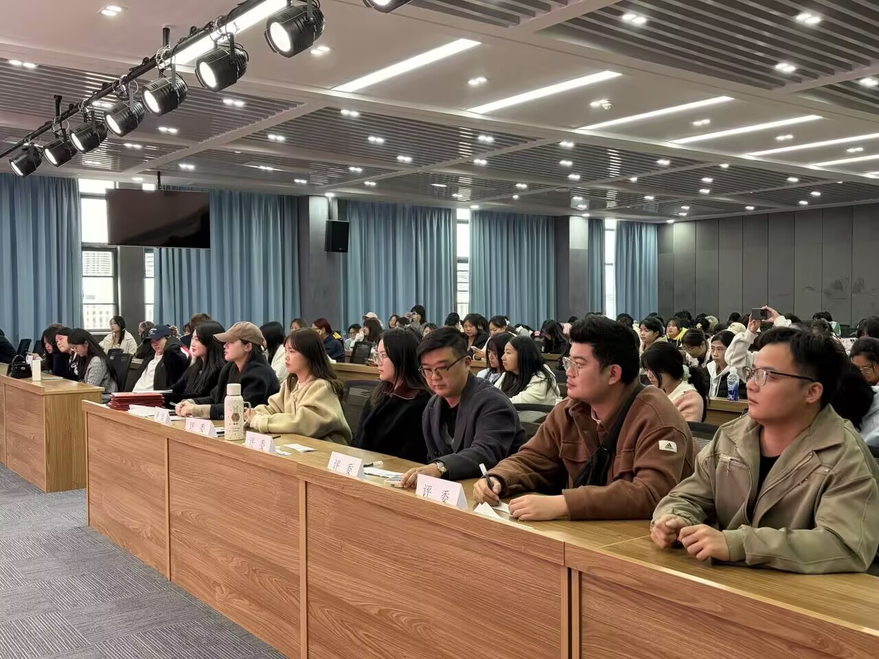 212e5c7f6a540935dd19d6d6c01ff509