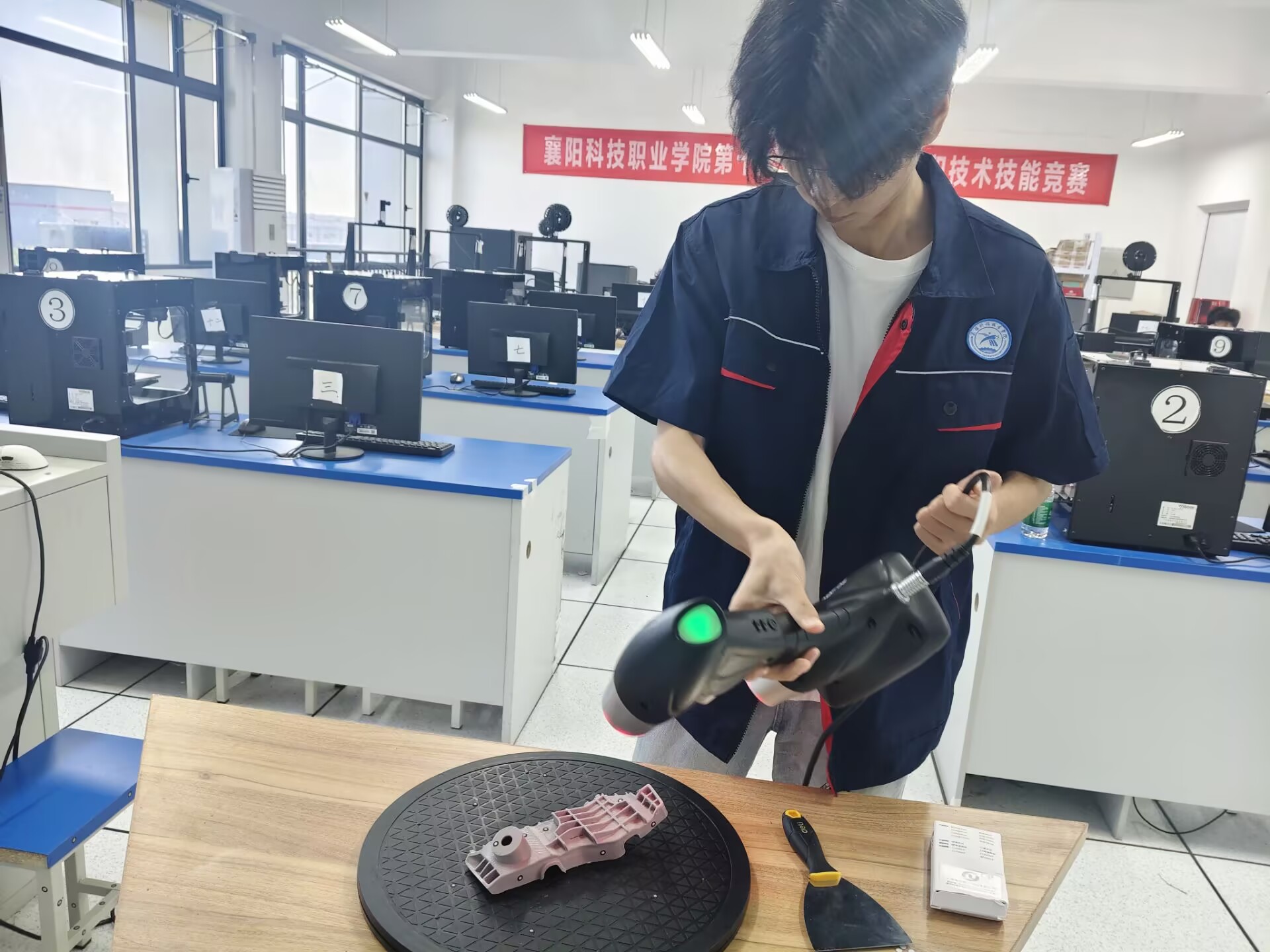 扫描 (2) 扫描 (2)